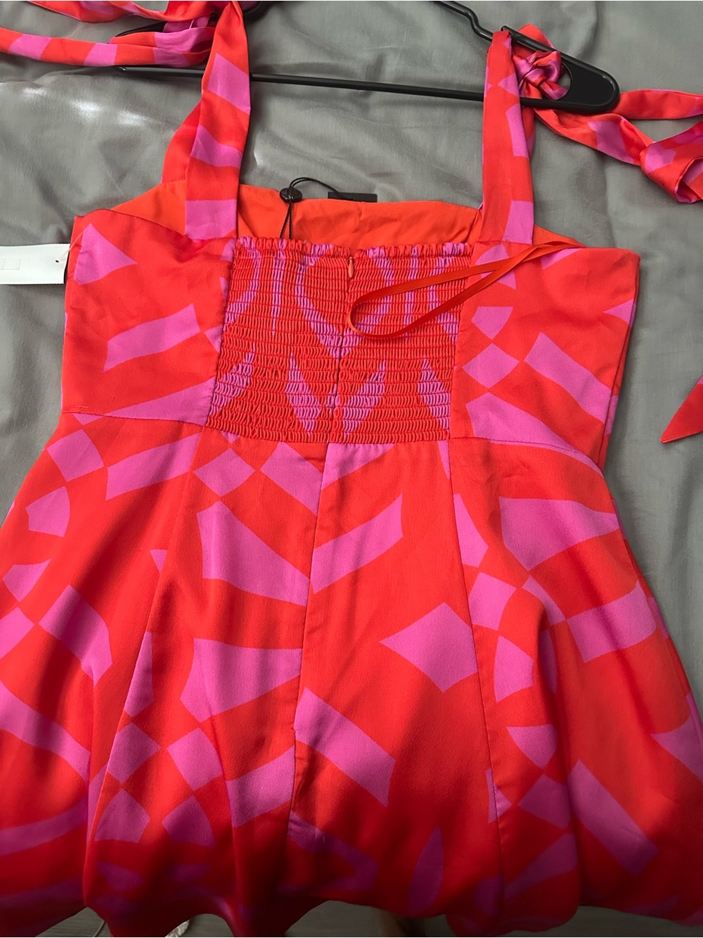 Gianni Bini Red and Pink Geometric Tie-Shoulder Mini Dress - size 10 - Picture 8 of 10